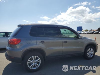 Trzecie zdjęcie samochodu z tyłu: 2012 VOLKSWAGEN TIGUAN S VIN:WVGAV7AX1CW003741 - miniatura