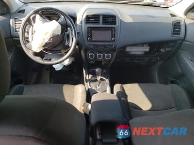 Zdjęcie 8 z 14 samochodu: 2016 MITSUBISHI RVR GT VIN:JA4AJ4AW0GZ605146 - miniatura