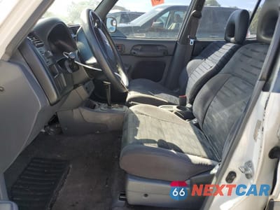 Zdjęcie 7 z 13 samochodu: 1997 TOYOTA RAV4 VIN:JT3GP10V8V0018317 - miniatura