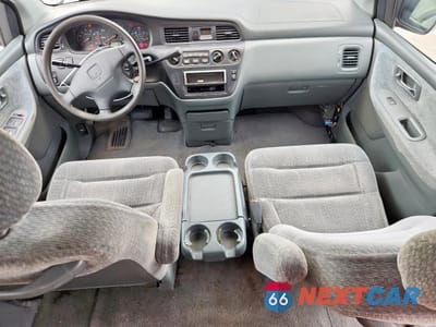 Zdjęcie 8 z 13 samochodu: 2001 HONDA ODYSSEY LX VIN:2HKRL185X1H563131 - miniatura