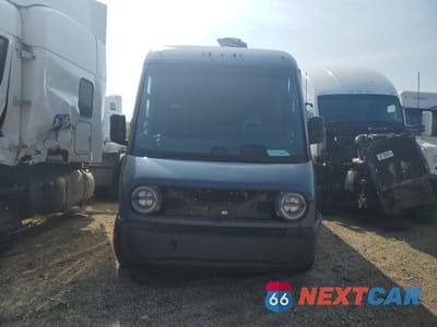 Piąte zdjęcie samochodu w środku: 2022 RIVIAN EDV 700 VIN:7FCEHDB76NN003330 - miniatura