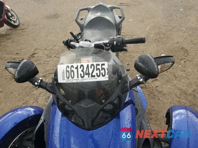Piąte zdjęcie samochodu w środku: 2010 CAN-AM SPYDER ROADSTER RS-S VIN:2BXJAMC17AV000136 - miniatura
