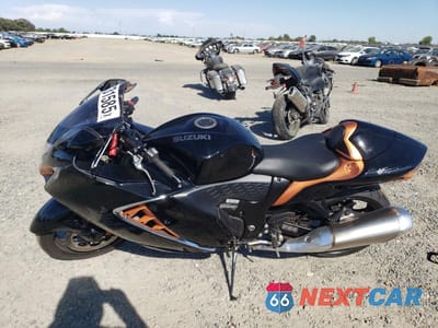 Trzecie zdjęcie samochodu z tyłu: 2022 SUZUKI GSX1300 RR VIN:JS1EJ11DXN7100030 - miniatura