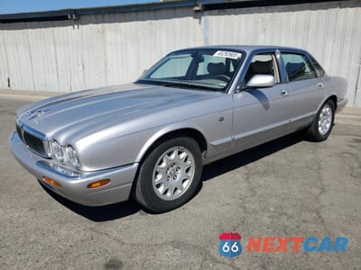2001 JAGUAR XJ8 SAJDA14C01LF25878 - główne zdjęcie licytacji z USA - miniatura