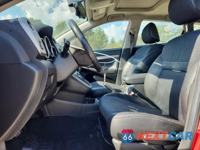 Zdjęcie 7 z 14 samochodu: 2009 PONTIAC VIBE GT VIN:5Y2SR67049Z453960 - miniatura