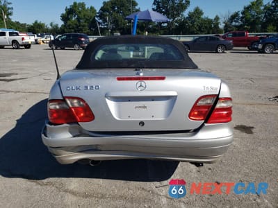 Zdjęcie 6 z 14 samochodu: 2001 MERCEDES-BENZ CLK 320 VIN:WDBLK65G01T076445 - miniatura