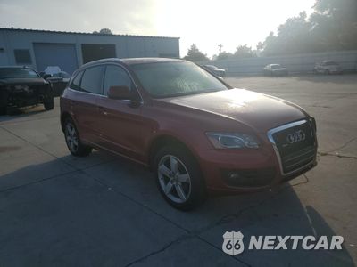 Czwarte zdjęcie samochodu z boku: 2010 AUDI Q5 PREMIUM PLUS VIN:WA1LKAFPXAA105703 - miniatura
