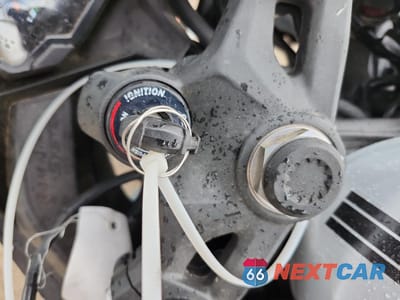 Zdjęcie 8 z 10 samochodu: 2025 KAWASAKI ZX400 S VIN:ML5ZXCS18SDA39311 - miniatura