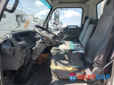 Zdjęcie 7 z 13 samochodu: 2003 ISUZU NPR HD 4X2 LOW TILT VIN:4KLC4B1R33J800333 - miniatura