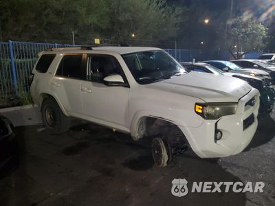 Czwarte zdjęcie samochodu z boku: 2019 TOYOTA 4RUNNER SR5/SR5 PREMIUM VIN:JTEBU5JRXK5668963 - miniatura