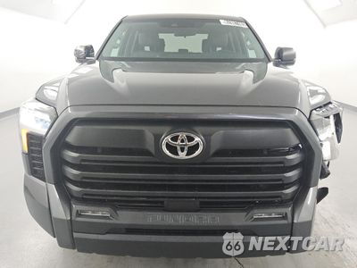 Piąte zdjęcie samochodu w środku: 2024 TOYOTA TUNDRA CREWMAX SR VIN:5TFLA5DB5RX141878 - miniatura