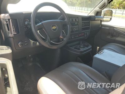 Zdjęcie 8 z 13 samochodu: 2016 CHEVROLET EXPRESS G2500 VIN:1GCWGAFF2G1237455 - miniatura