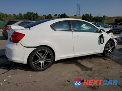 Trzecie zdjęcie samochodu z tyłu: 2006 TOYOTA SCION TC VIN:JTKDE177960084753 - miniatura