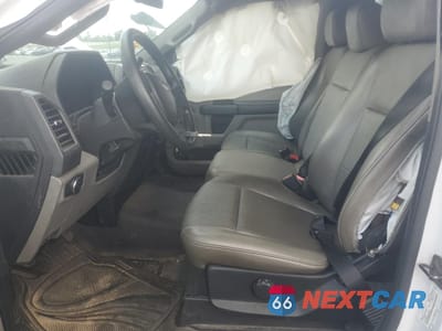 Zdjęcie 7 z 13 samochodu: 2020 FORD F550 SUPER DUTY VIN:1FDUF5GT2LDA02015 - miniatura