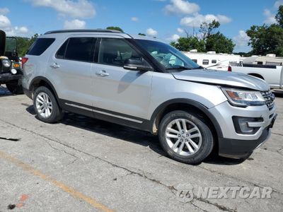 Czwarte zdjęcie samochodu z boku: 2017 FORD EXPLORER XLT VIN:1FM5K8D89HGD38929 - miniatura