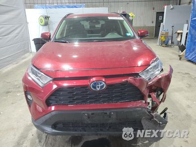 Piąte zdjęcie samochodu w środku: 2019 TOYOTA RAV4 XLE VIN:JTMRWRFV3KJ007602 - miniatura