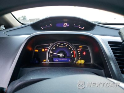 Zdjęcie 9 z 12 samochodu: 2010 HONDA CIVIC LX VIN:19XFA1F5XAE016070 - miniatura