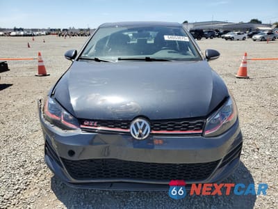 Piąte zdjęcie samochodu w środku: 2019 VOLKSWAGEN GTI S VIN:3VW6T7AU7KM036261 - miniatura