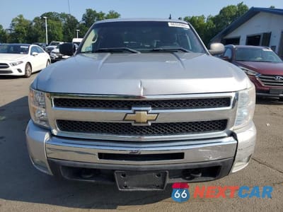 Piąte zdjęcie samochodu w środku: 2011 CHEVROLET SILVERADO K1500 LT VIN:1GCPKSE36BF226017 - miniatura