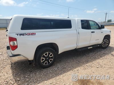 Trzecie zdjęcie samochodu z tyłu: 2020 TOYOTA TUNDRA DOUBLE CAB SR VIN:5TFCY5F13LX025845 - miniatura