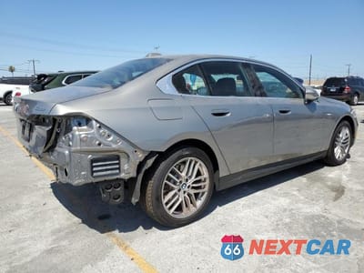 Trzecie zdjęcie samochodu z tyłu: 2025 BMW 530 I VIN:WBA43FJ00SCU06322 - miniatura