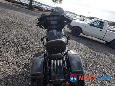 Zdjęcie 6 z 9 samochodu: 2018 HARLEY-DAVIDSON FLHXS STREET GLIDE SPECIAL VIN:1HD1KRC11JB682835 - miniatura