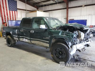 Czwarte zdjęcie samochodu z boku: 2001 CHEVROLET SILVERADO K2500 HEAVY DUTY VIN:1GCHK23111F178527 - miniatura