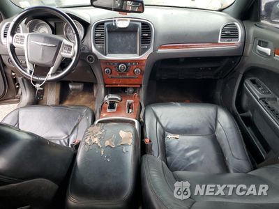 Zdjęcie 8 z 12 samochodu: 2013 CHRYSLER 300 VIN:2C3CCAAG8DH723235 - miniatura