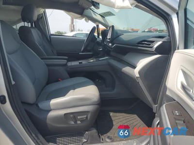 Zdjęcie 7 z 14 samochodu: 2023 TOYOTA SIENNA XLE VIN:5TDYRKECXPS153998 - miniatura