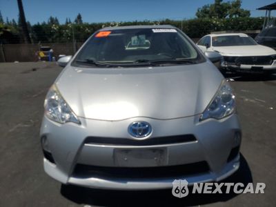Piąte zdjęcie samochodu w środku: 2014 TOYOTA PRIUS C VIN:JTDKDTB33E1560165 - miniatura