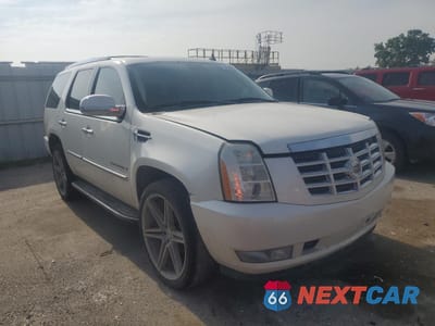 Czwarte zdjęcie samochodu z boku: 2008 CADILLAC ESCALADE LUXURY VIN:1GYFK63868R127894 - miniatura