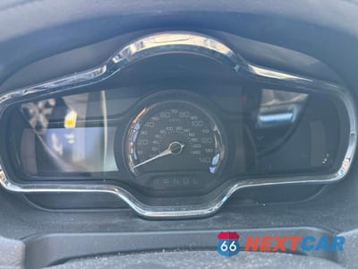 Zdjęcie 8 z 11 samochodu: 2018 LINCOLN MKT VIN:2LMHJ5NKXJBL02404 - miniatura