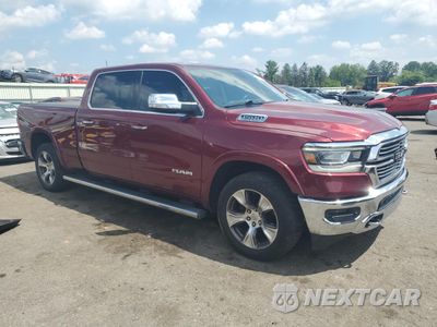 Czwarte zdjęcie samochodu z boku: 2019 RAM 1500 LARAMIE VIN:1C6SRFRT9KN765235 - miniatura
