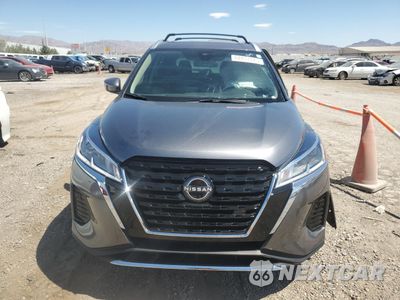 Piąte zdjęcie samochodu w środku: 2022 NISSAN KICKS SV VIN:3N1CP5CVXNL505974 - miniatura