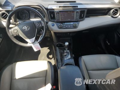Zdjęcie 8 z 13 samochodu: 2016 TOYOTA RAV4 HV LIMITED VIN:JTMDJREV5GD020318 - miniatura