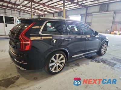 Trzecie zdjęcie samochodu z tyłu: 2016 VOLVO XC90 T6 VIN:YV4A22PL5G1024158 - miniatura