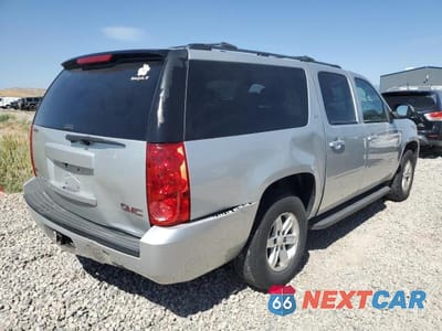 Trzecie zdjęcie samochodu z tyłu: 2010 GMC YUKON XL K1500 SLT VIN:1GKUKKE36AR162792 - miniatura