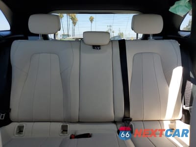 Zdjęcie 10 z 16 samochodu: 2022 MERCEDES-BENZ GLA 250 VIN:W1N4N4GB7NJ354514 - miniatura