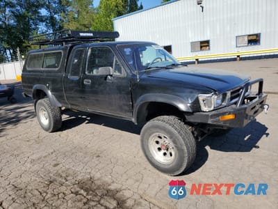 Czwarte zdjęcie samochodu z boku: 1993 TOYOTA PICKUP 1/2 TON EXTRA LONG WHEELBASE DX VIN:JT4RN13P4P6056277 - miniatura