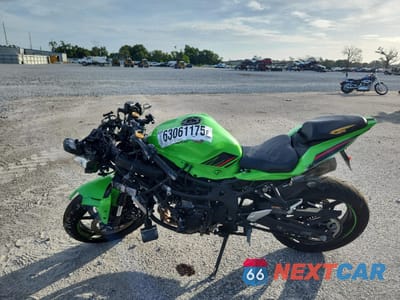 Trzecie zdjęcie samochodu z tyłu: 2024 KAWASAKI ZX400 S VIN:ML5ZXCS11RDA15703 - miniatura