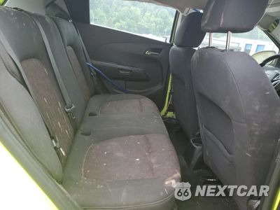 Zdjęcie 10 z 16 samochodu: 2019 CHEVROLET SONIC LT VIN:1G1JC6SB1K4120259 - miniatura