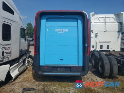 Zdjęcie 6 z 13 samochodu: 2022 RIVIAN EDV 700 VIN:7FCEHDB76NN003330 - miniatura