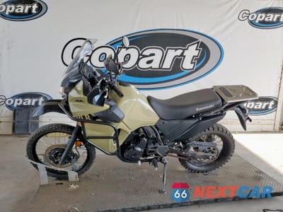 Trzecie zdjęcie samochodu z tyłu: 2022 KAWASAKI KL650 G VIN:ML5KLEG19NDA00992 - miniatura