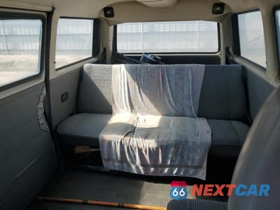 Zdjęcie 10 z 13 samochodu: 1991 VOLKSWAGEN VANAGON BUS VIN:WV2YB0258MG000848 - miniatura