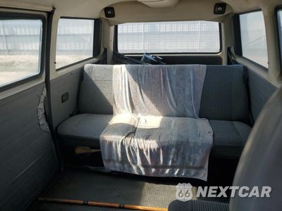 Zdjęcie 10 z 13 samochodu: 1991 VOLKSWAGEN VANAGON BUS VIN:WV2YB0258MG000848 - miniatura