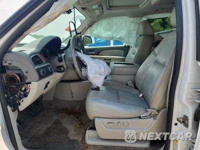 Zdjęcie 7 z 13 samochodu: 2009 CHEVROLET SUBURBAN K1500 LTZ VIN:1GNFK36359R256609 - miniatura
