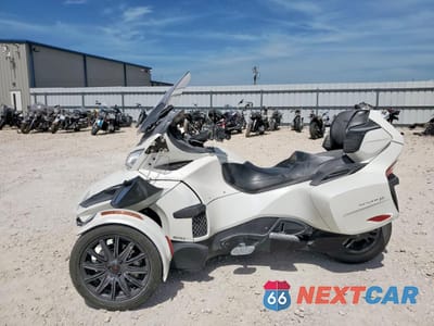 Trzecie zdjęcie samochodu z tyłu: 2019 CAN-AM SPYDER ROADSTER RT VIN:2BXNBDD23KV001081 - miniatura