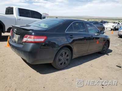 Trzecie zdjęcie samochodu z tyłu: 2010 TOYOTA CAMRY BASE VIN:4T1BF3EK2AU026446 - miniatura
