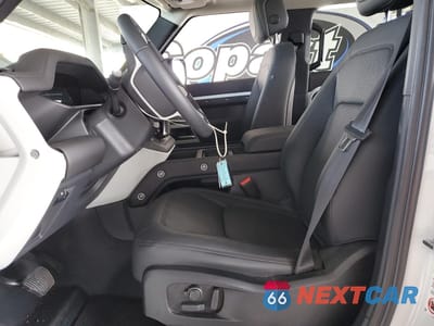 Zdjęcie 7 z 14 samochodu: 2024 LAND ROVER DEFENDER 110 S VIN:SALEJ7EU9R2310133 - miniatura