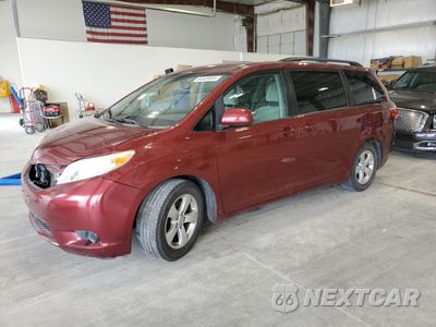 2015 TOYOTA SIENNA LE 5TDKK3DC3FS594193 - główne zdjęcie licytacji z USA - miniatura
